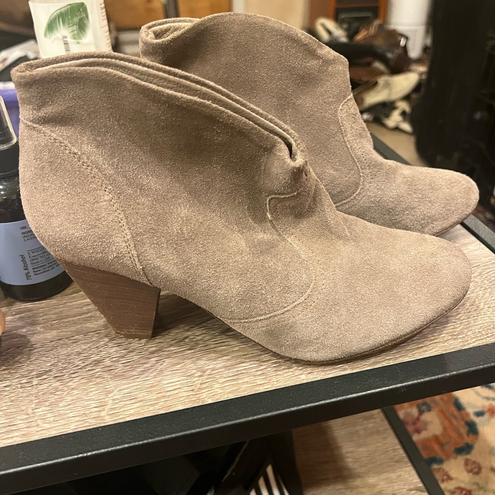 Steven Steve Madden Pembrook Taupe Suede Leather Ankle Boots Booties Size 7.5